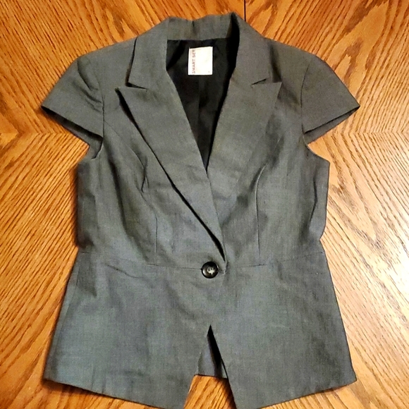 Grey short-sleeved blazer - Picture 1 of 2